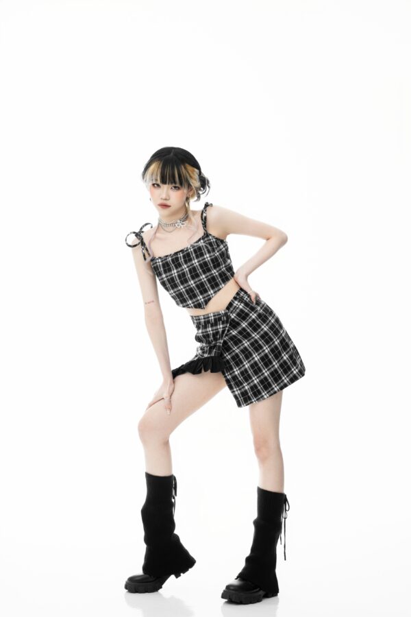 Plaids Short Skirt - Image 3